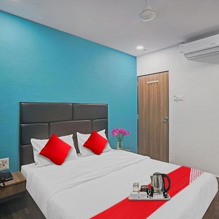 Hotel O Infinity Surat Bagian luar foto
